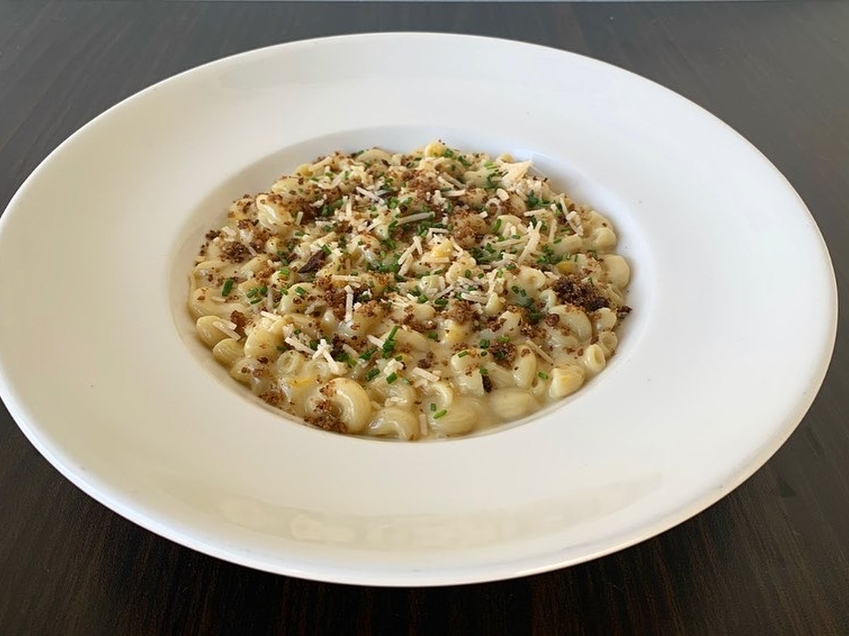 Pasta · cream · herbs